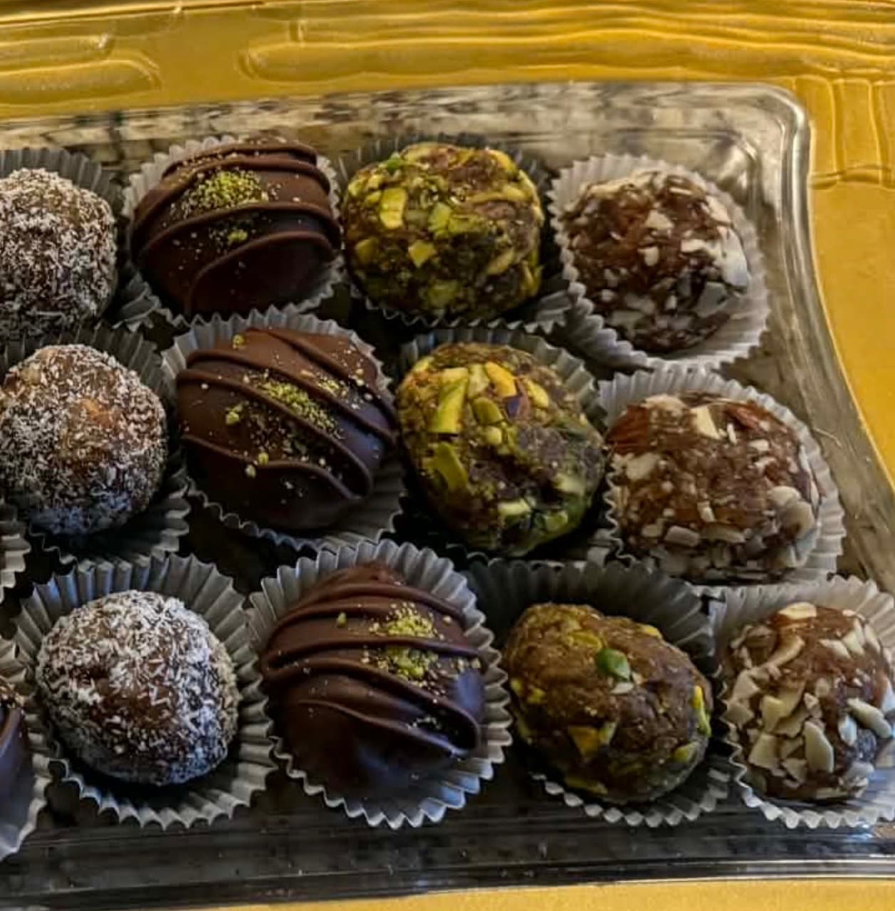 Date balls