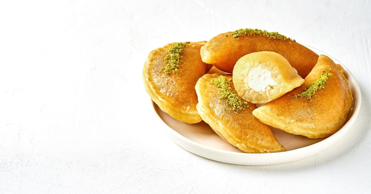 Cheese Atayef - Sweet Stuffed Pancakes - 3