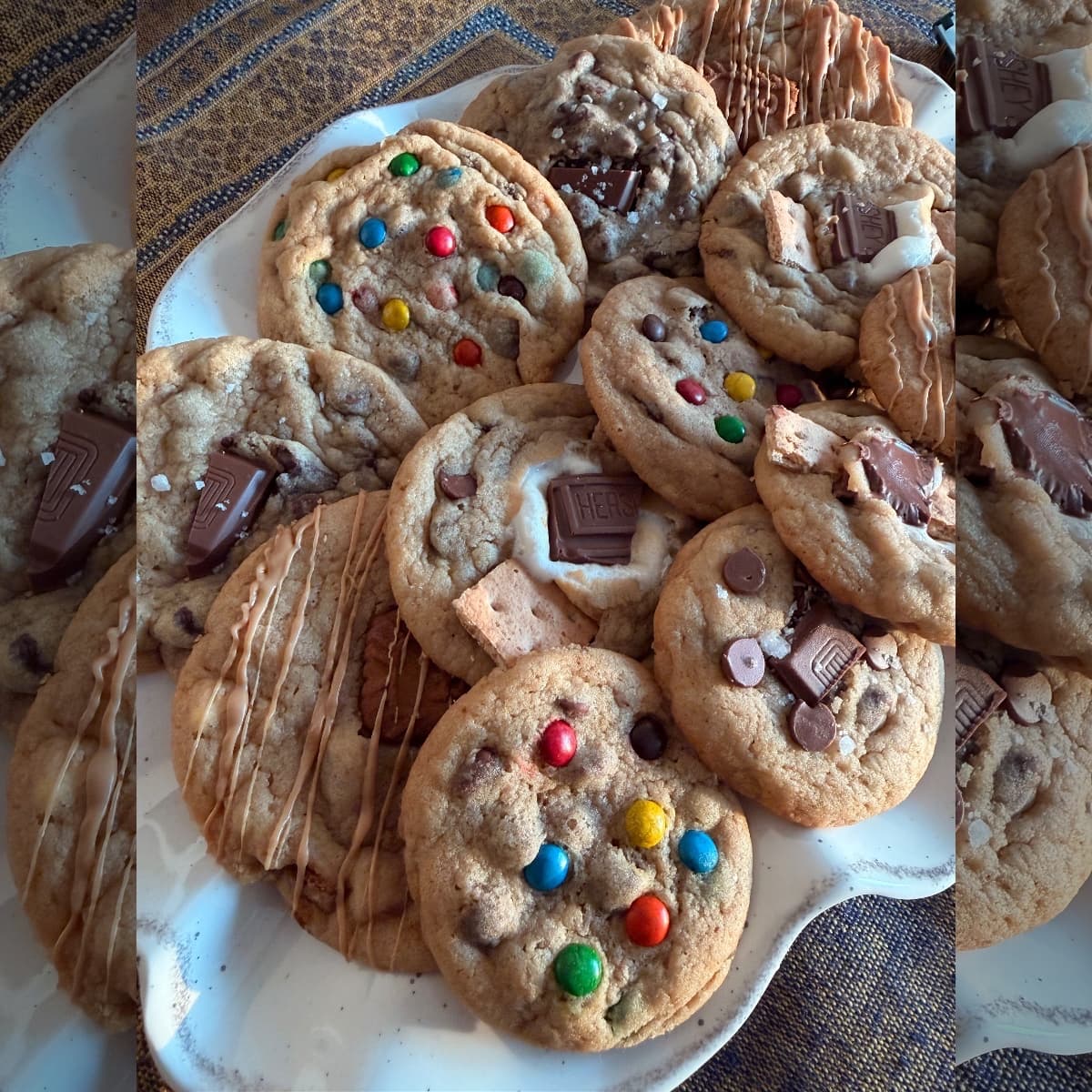 Box of 8 cookies photo