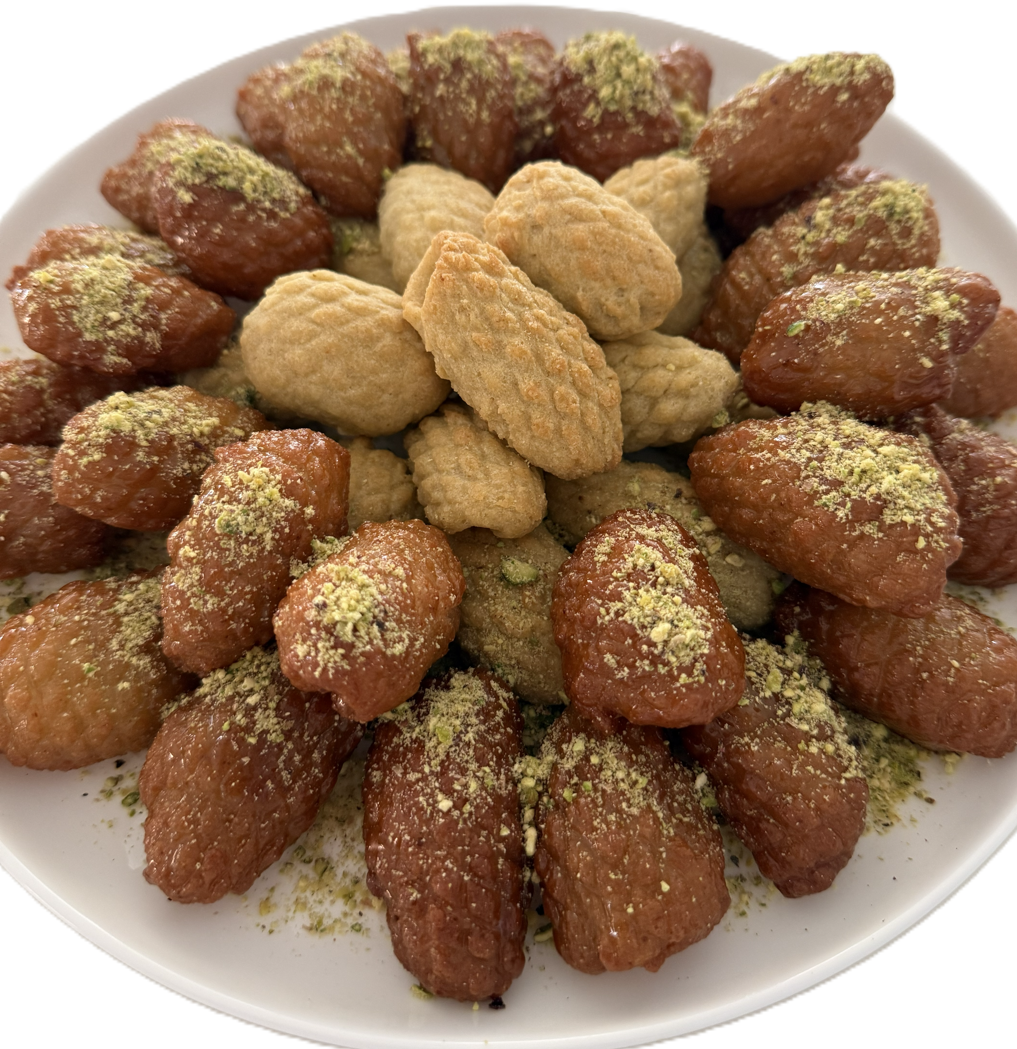 maakaroon-a-sweet-treat-crisp-on-the-outside,-tender-inside-image-2
